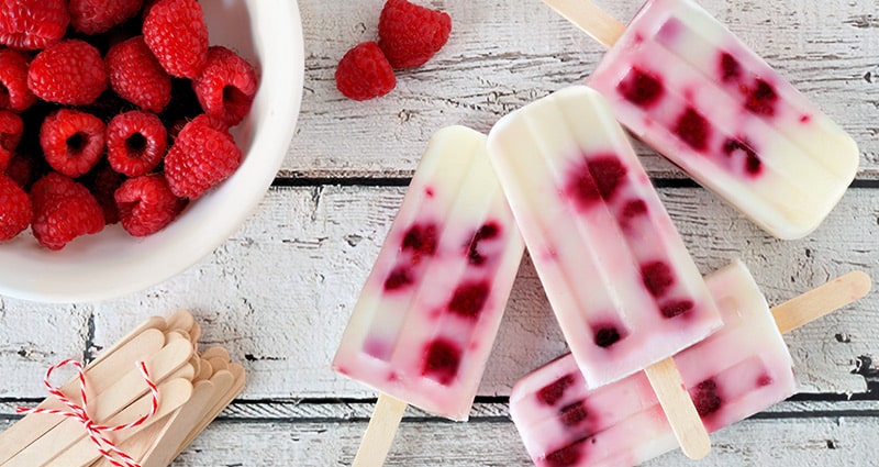 raspberry yogurt popsicles